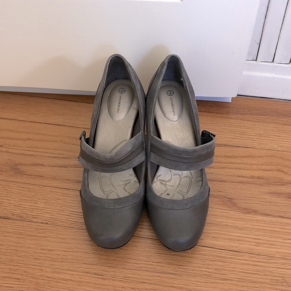 Gray heels with strap